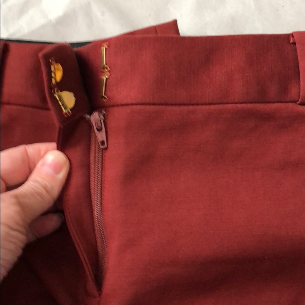 Kate Spade maroon Pants! Size 4! - Picture 5 of 6